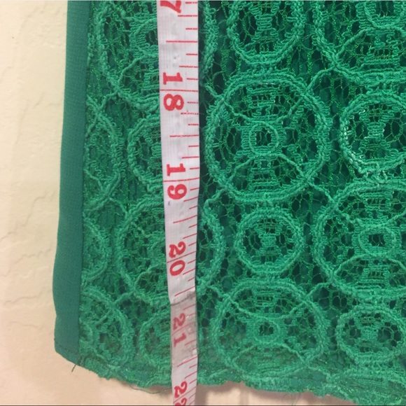 🛍2 for $30 NWOT Green sleeveless lace front top - Picture 5 of 6